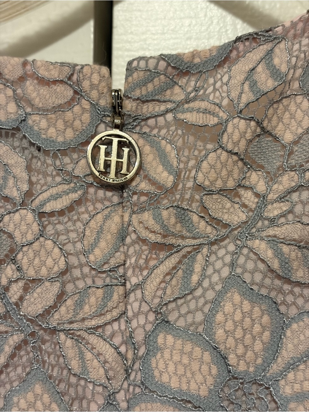 Tommy Hilfiger Dusty Pink Floral Lace High-Low Dress - Picture 4 of 5